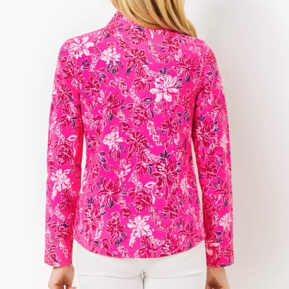 Brand New Lilly Pulitzer Leona UPF 50+ Jacket Passion Fruit Pink Giraffic Park L - Picture 2 of 4